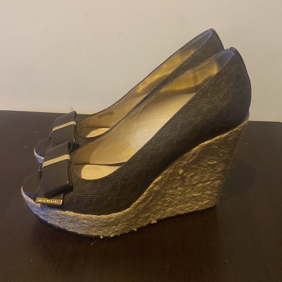 Michael KORS MEG  MK Signature PVC Peep Toe Wedges - Picture 6 of 11